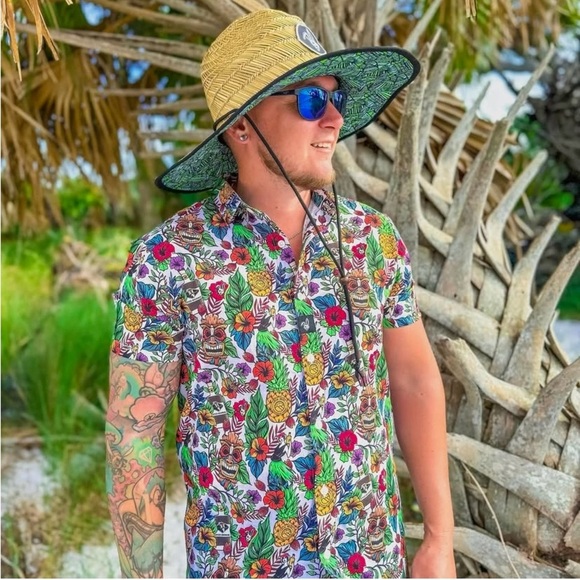 Other - Mai Tai Button Down – Molly Brown Distillery ,Tropical Floral Men's Shirt Size M